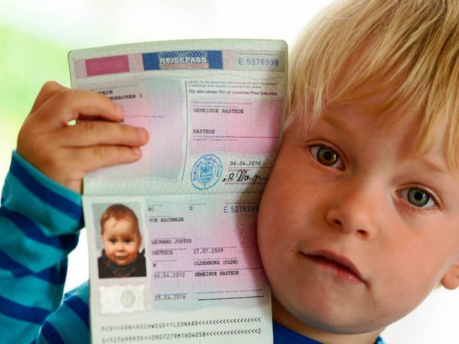 Для детей необходимым является наличие проездного документа или свидетельства о рождении.