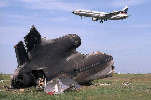 Топ-9: Загадочные авиакатастрофы