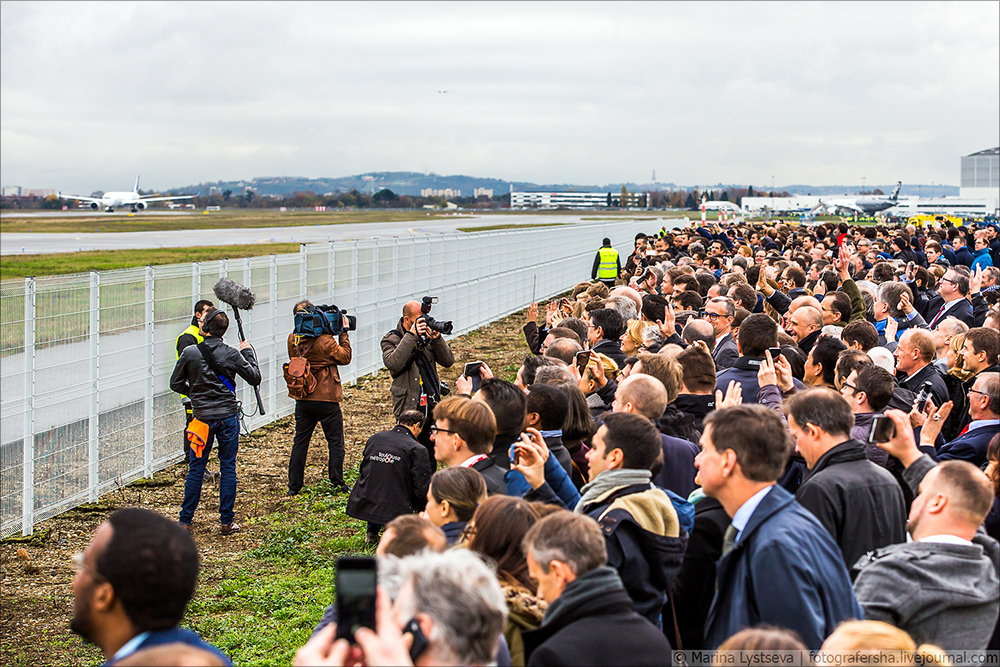 a350-1000 first flight