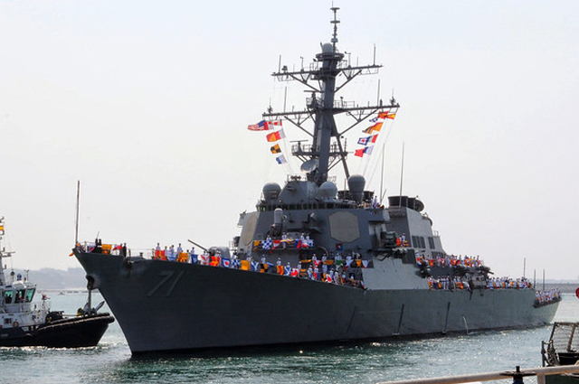 Эсминец USS Ross.