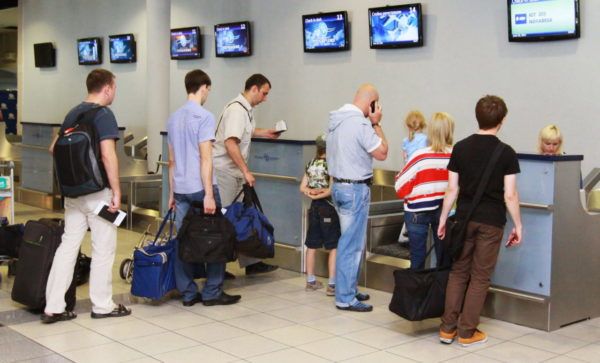 Стойка регистрации в аэропорту