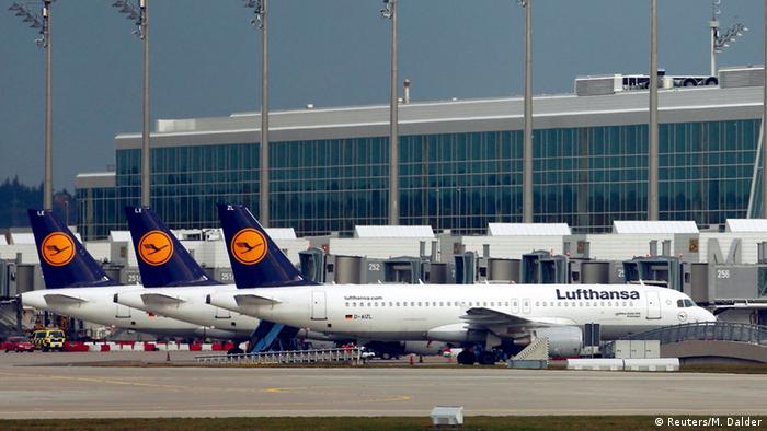 Lufthansa planes at Munich Airport (Reuters/M. Dalder)